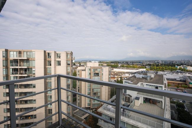 1801 - 8288 Lansdowne Road, Condo with 2 bedrooms, 2 bathrooms and 2 parking in Richmond BC | Image 16