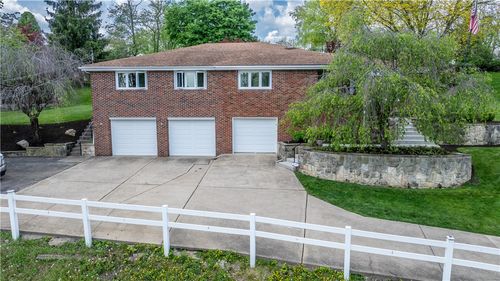 1034 Preston Dr, N Versailles, PA, 15137-2712 | Card Image