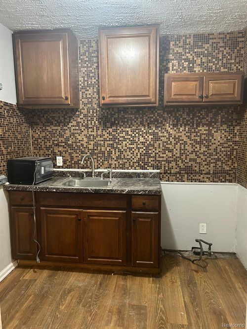 7411 Stout St, Detroit, MI, 48228-4634 | Card Image