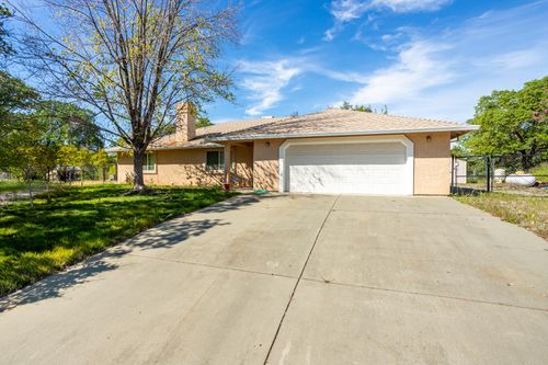 14978 Oak Knoll Dr, Red Bluff, CA, 96080-9410 | Card Image