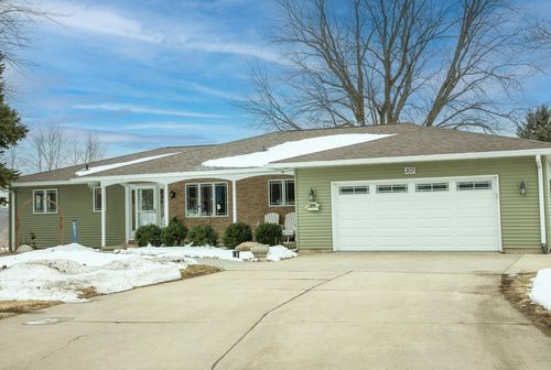 203 Southridge Drive, Waverly, IA, 50677 | Card Image