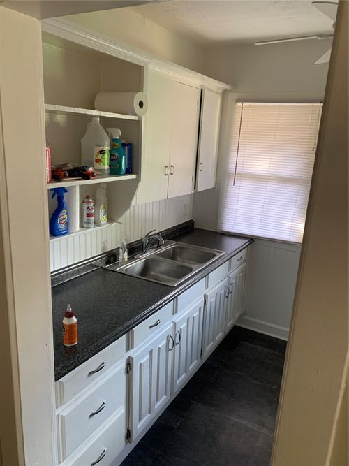 1801 Belle Pl, Fort Worth, TX, 76107-3969 | Card Image