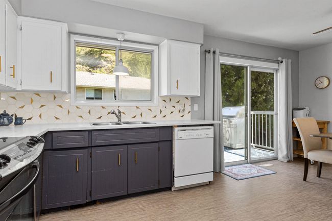 21322 Mallard Dr, House other with 4 bedrooms, 2 bathrooms and 4 parking in Hope BC | Image 13