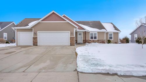538 T-Bird Drive, Fond Du Lac, WI, 54935 | Card Image