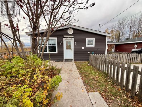7 Tenth St, Happy Valley Goose Bay, NL, A0P1C0 | Card Image