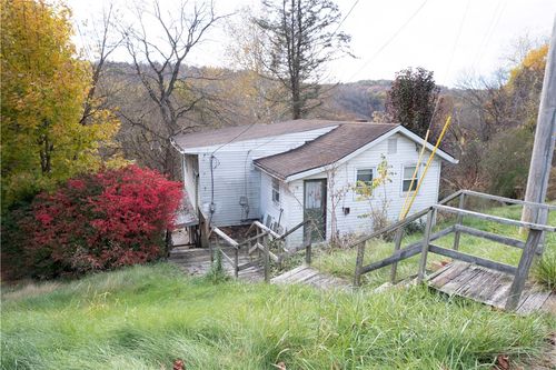 14 Cedar Ave, Aliquippa, PA, 15001-2304 | Card Image