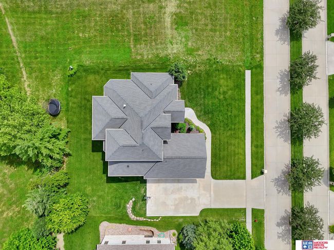 2020 Ridgeline Dr, House other with 5 bedrooms, 4 bathrooms and 3 parking in Lincoln NE | Image 70