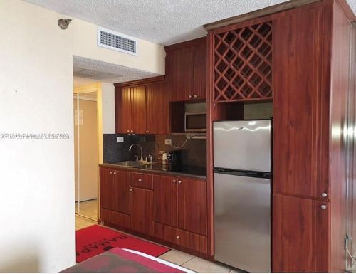 428-19201 Collins Ave, Sunny Isles Beach, FL, 33160-2202 | Card Image