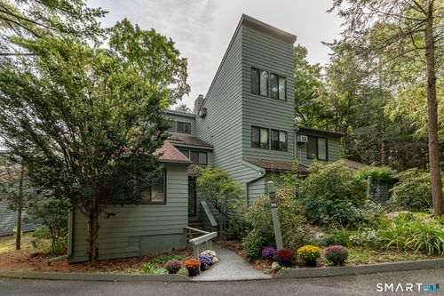 96-96 Woodside Cir, Torrington, CT, 06790-2239 | Card Image