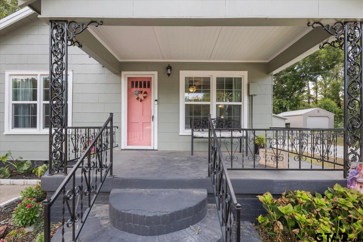 Residential in Hawkins 4