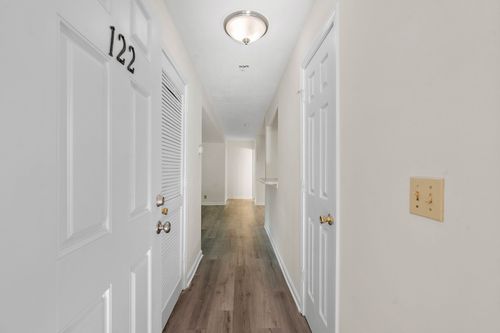 122 N Timber Dr, Nashville, TN, 37214-4254 | Card Image
