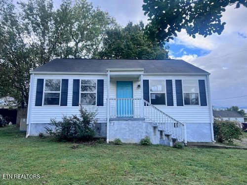 626 E Lincoln Rd, Alcoa, TN, 37701-2730 | Card Image