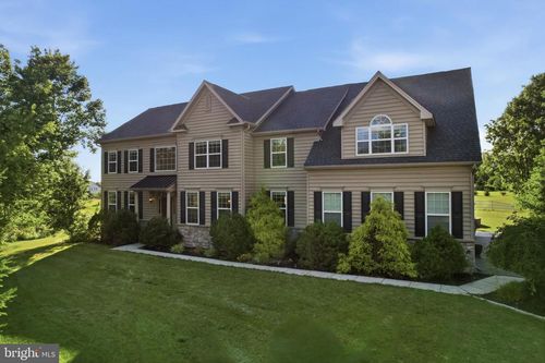 914 Hilltown Pike, Hilltown, PA, 18927-9704 | Card Image
