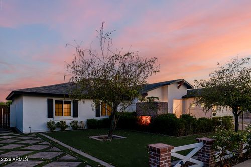 4021 E Glenrosa Ave, Phoenix, AZ, 85018-4111 | Card Image