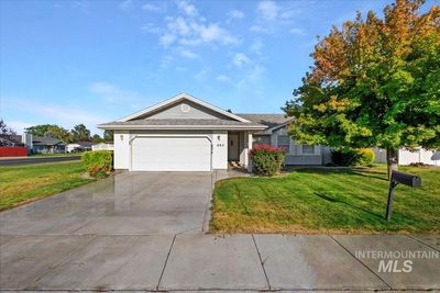 882 Greentree Way, House other with 3 bedrooms, 2 bathrooms and 2 parking in Twin Falls ID | Image 1