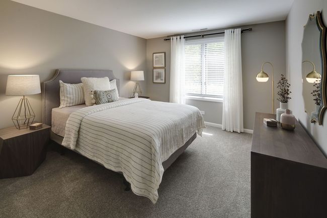 D301 - 1910 Chestnut Ave, Condo with 3 bedrooms, 2 bathrooms and 2 parking in Glenview IL | Image 6
