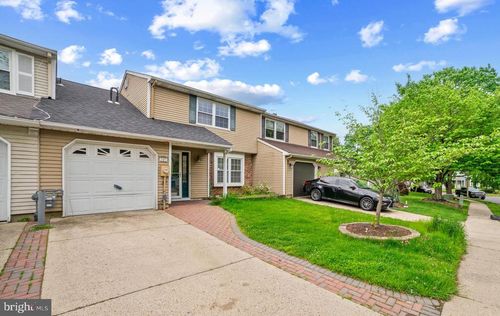 109 Stratton Ln, Mount Laurel, NJ, 08054-3302 | Card Image