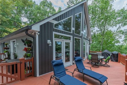 10461 Linwood Southmont Rd, Lexington, NC, 27292-7957 | Card Image