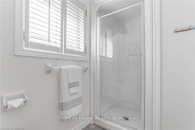 47 Morton Ave, House other with 4 bedrooms, 2 bathrooms and 4 parking in Dundas ON | Image 31