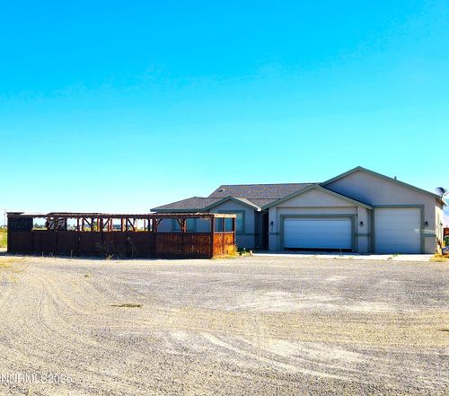 465 Pinion Pine Rd, Battle Mountain, NV, 89820-3325 | Card Image