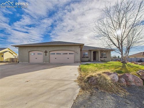 2084 Iris Rd, Pueblo, CO, 81006-1668 | Card Image