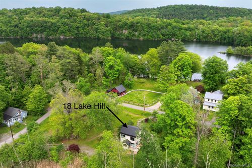 18 Lake Hill Rd, Kingston, NY, 12401-8441 | Card Image