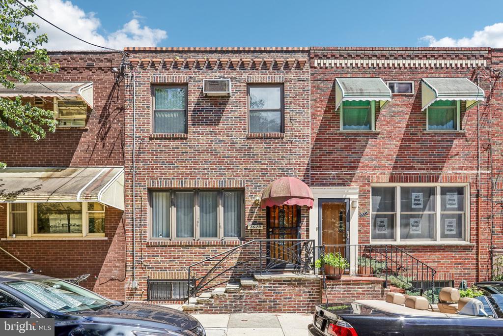 Juniper St, Philadelphia, PA 19148
