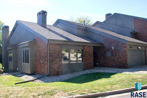 3201 W Rivers Edge Way, Sioux Falls, SD, 57105-4267 | Card Image