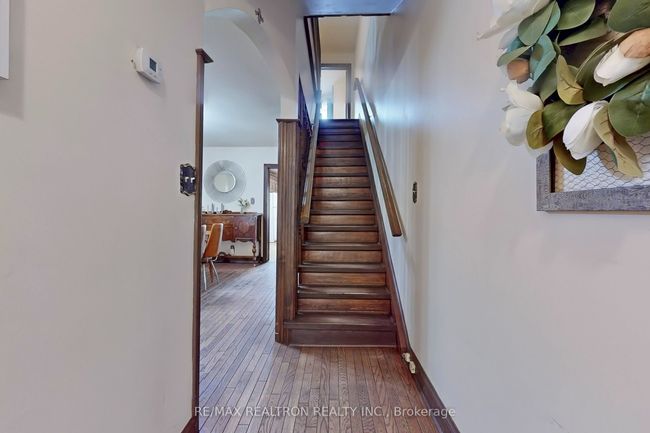 140 Lisgar St, House attached with 3 bedrooms, 2 bathrooms and null parking in Toronto ON | Image 12
