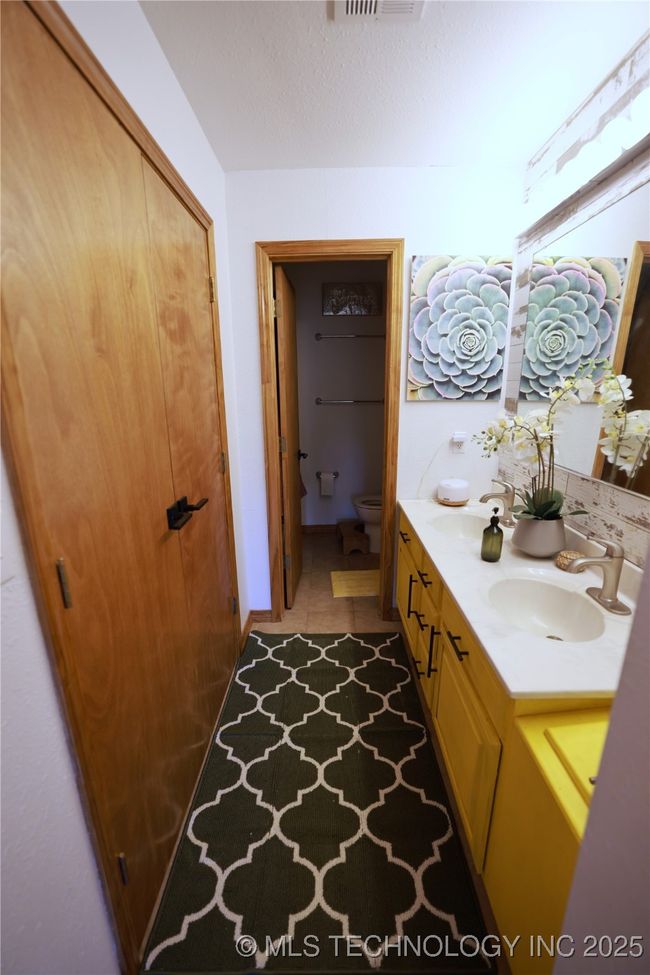 134 N Bk 1800 Rd, House other with 4 bedrooms, 3 bathrooms and null parking in Stigler OK | Image 15