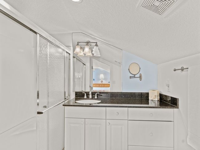 APT-54 - 4949 N Highway A1a, House attached with 3 bedrooms, 3 bathrooms and null parking in Hutchinson Island FL | Image 12