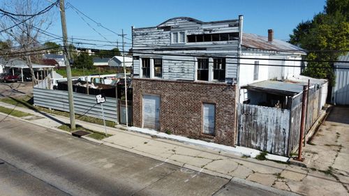 709 Bond St, Houma, LA, 70360-5619 | Card Image