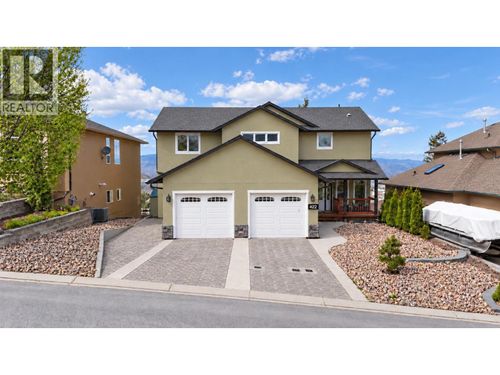 422 Azure Pl, Kamloops, BC, V2E2R2 | Card Image
