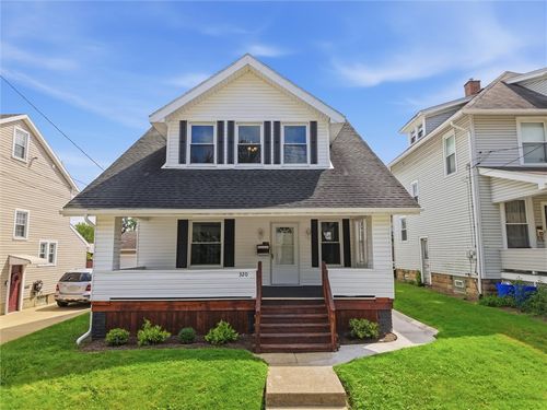 320 E Northview Ave, New Castle, PA, 16105 | Card Image