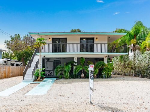 125 Dove Lake Dr, Tavernier, FL, 33070-2968 | Card Image