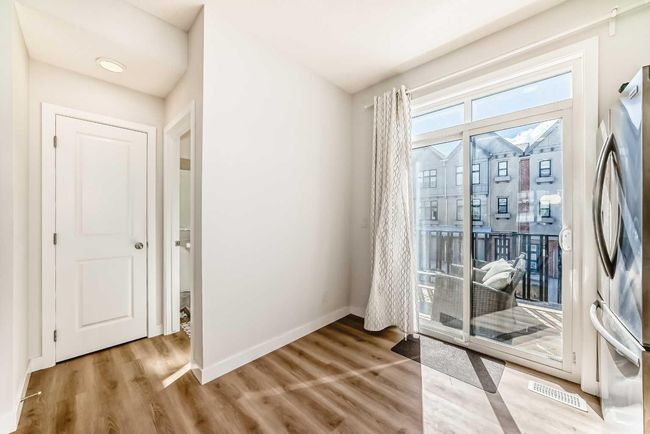 91 Spring Willow Close Sw, Townhouse with 2 bedrooms, 3 bathrooms and 2 parking in Calgary AB | Image 8