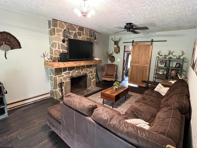 2310 Staunton Parkersburg Tpke, House other with 3 bedrooms, 2 bathrooms and 3 parking in Huttonsville WV | Image 17