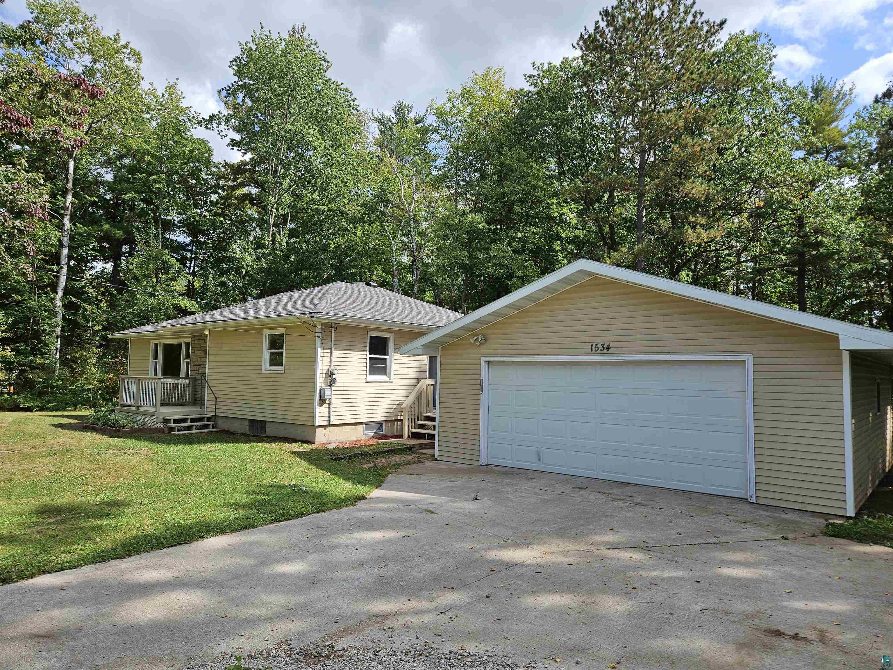 Moorhead Rd, Cloquet, MN 55720