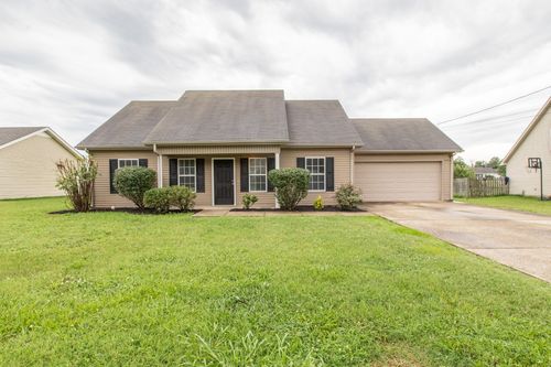 1525 Passage Dr, Murfreesboro, TN, 37130-3447 | Card Image