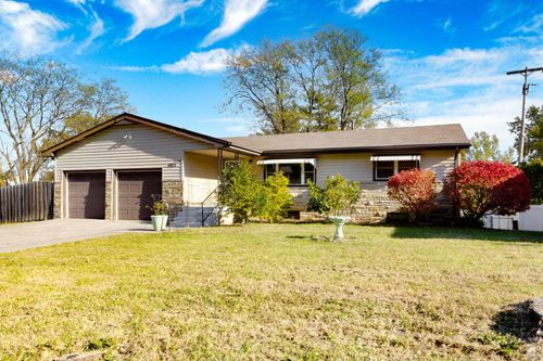 1013 Cedar St, Junction City, KS, 66441-4103 | Card Image