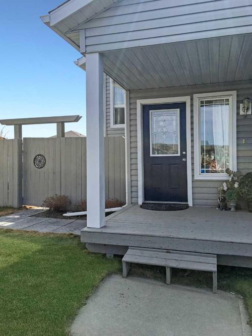 30 Pinnacle Grove, Grande Prairie, AB, T8W2Z2 | Card Image