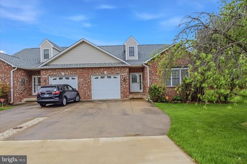 309 Brookline Dr, CHARLES TOWN, WV, 25414-4428 | Card Image