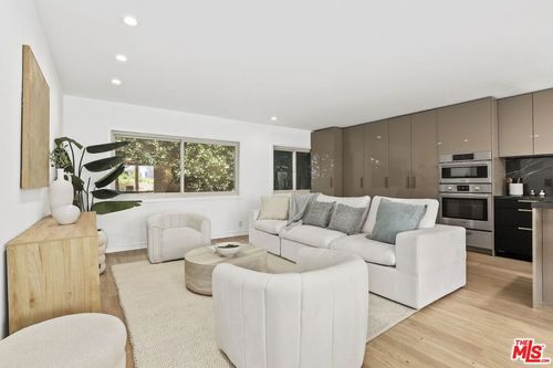 109-1233 N Laurel Ave, West Hollywood, CA, 90048-3511 | Card Image