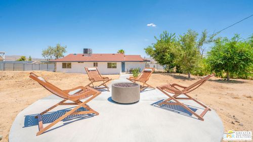 60219 Latham Trl, Joshua Tree, CA, 92252-2810 | Card Image