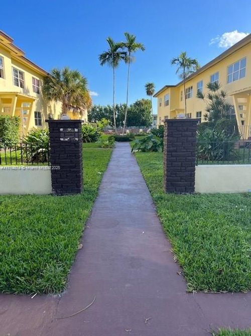 apt-4-160 S Shore Dr, Miami Beach, FL, 33141-3960 | Card Image