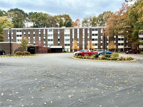 105c-3068 Kent Rd, Stow, OH, 44224-4444 | Card Image