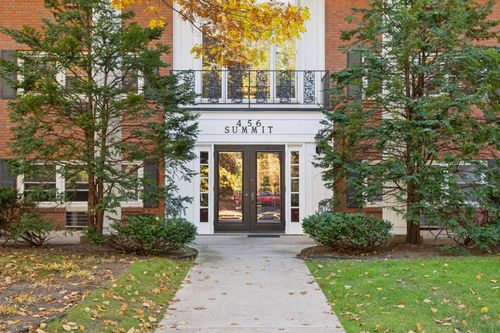 apt-203-456 Summit Ave, Saint Paul, MN, 55102-3692 | Card Image