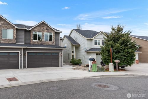 1032 Corum Cir, East Wenatchee, WA, 98802-4364 | Card Image