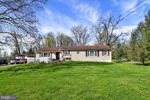 408 S Penn St, SHIPPENSBURG, PA, 17257-8702 | Card Image