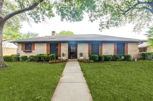 4937 Willowhaven Cir, Garland, TX, 75043-3111 | Card Image